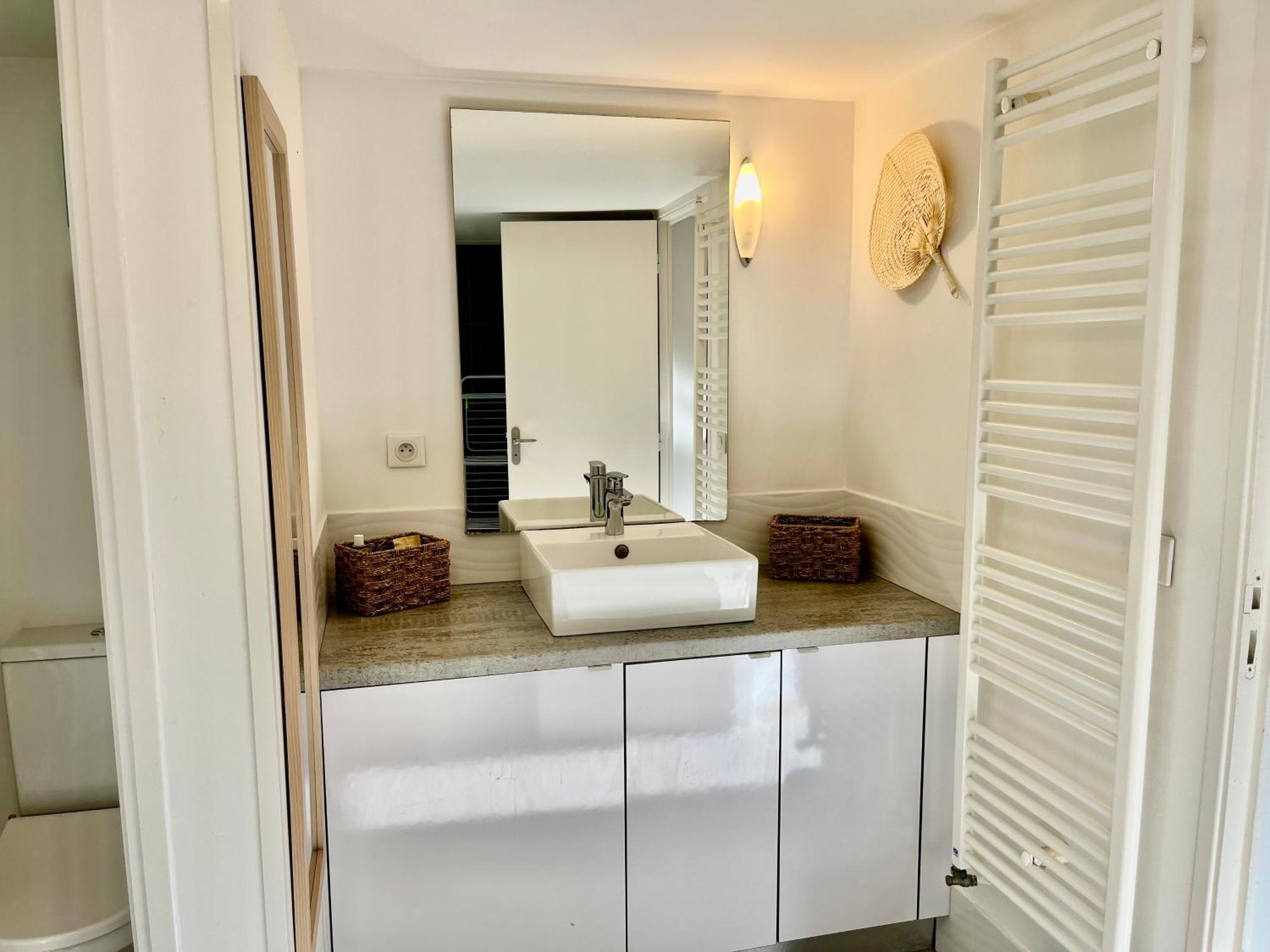אנטיב Appartement Deux Pieces Donnant Sur Un Jardin מראה חיצוני תמונה
